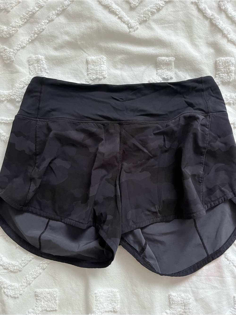 Lululemon Speed Up Short High-Rise 2.5" Size 6